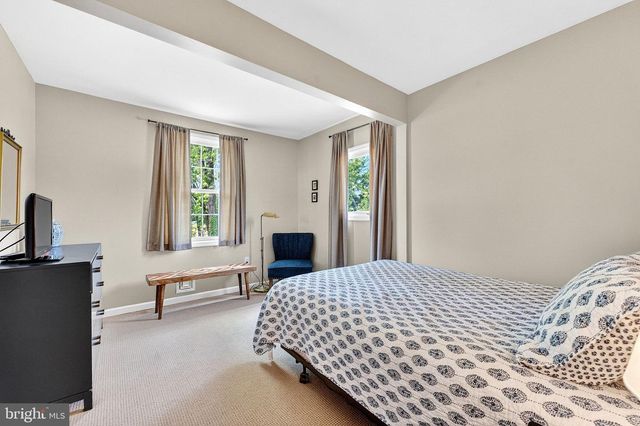 1 CEDAR LA, East Windsor, NJ 08520