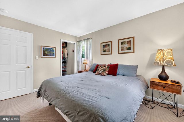 1 CEDAR LA, East Windsor, NJ 08520