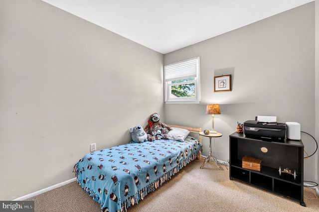 1 CEDAR LA, East Windsor, NJ 08520