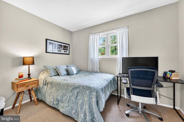 1 CEDAR LA, East Windsor, NJ 08520