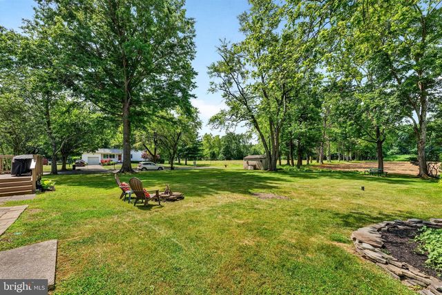 1 CEDAR LA, East Windsor, NJ 08520