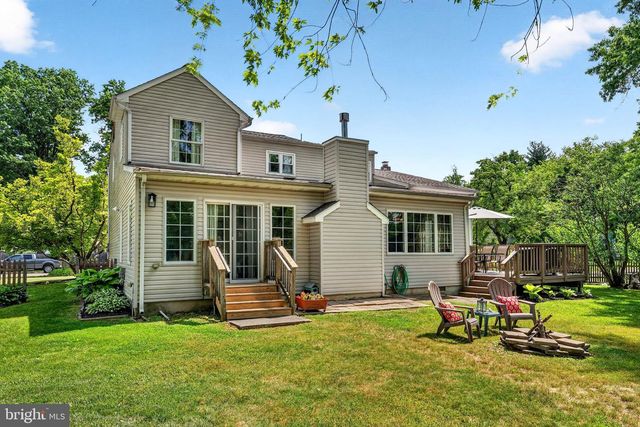 1 CEDAR LA, East Windsor, NJ 08520