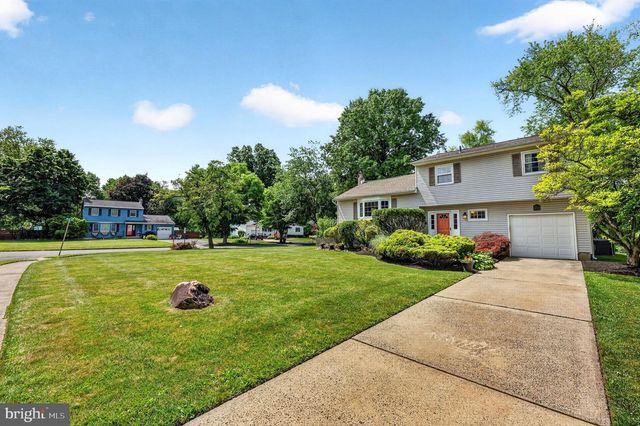 1 CEDAR LA, East Windsor, NJ 08520
