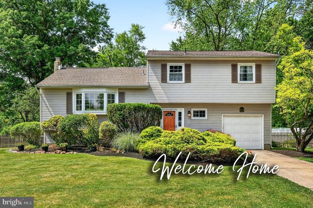 1 CEDAR LA, East Windsor, NJ 08520