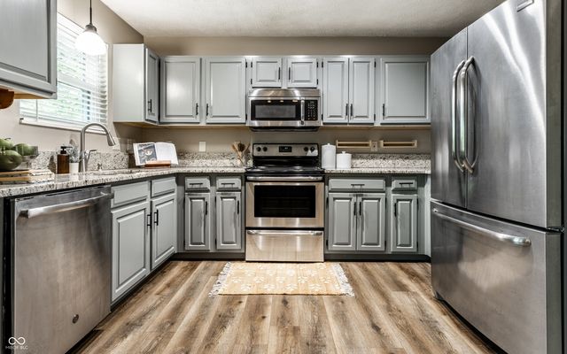 7328 Newbury Court, Fishers, IN 46038