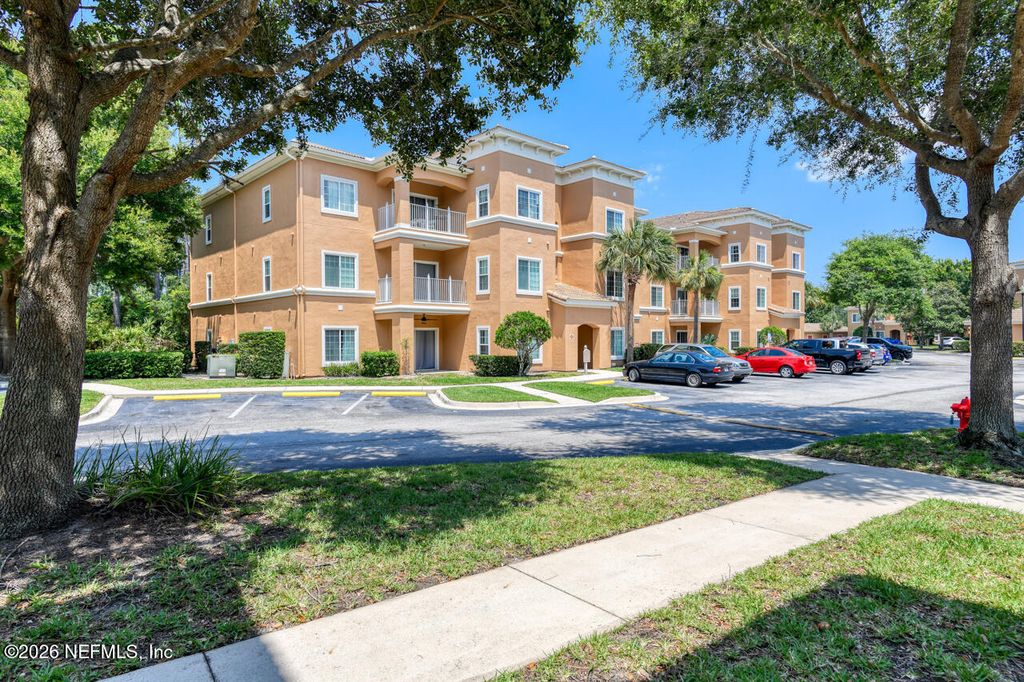 605 FAIRWAY Drive 203, St. Augustine, FL 32084