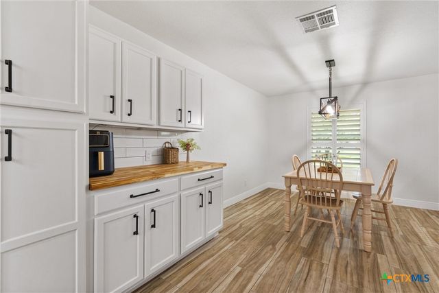 4001 Granada Drive, Georgetown, TX 78628