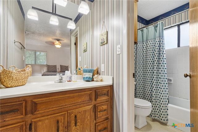 4001 Granada Drive, Georgetown, TX 78628