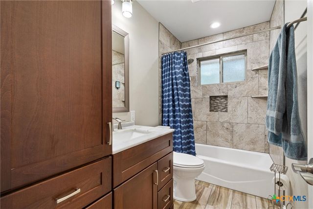 4001 Granada Drive, Georgetown, TX 78628