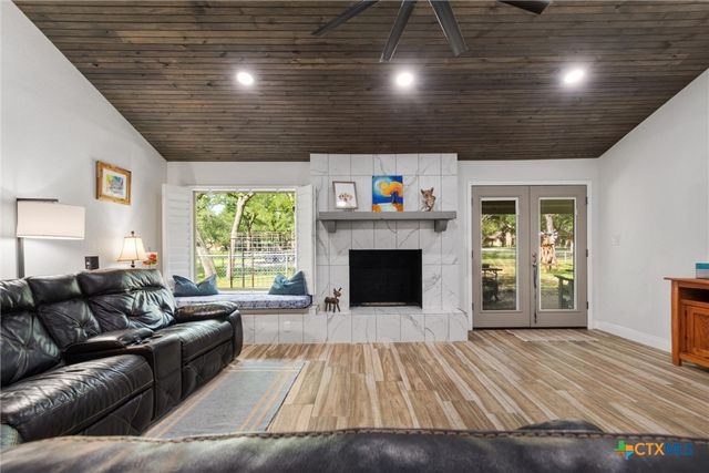 4001 Granada Drive, Georgetown, TX 78628