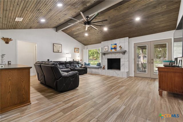 4001 Granada Drive, Georgetown, TX 78628