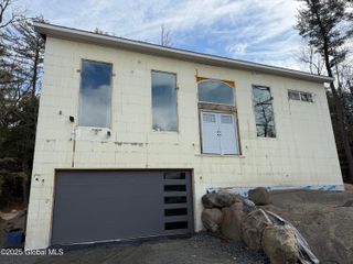 36 Eastside Drive, Clifton Park, NY 12019