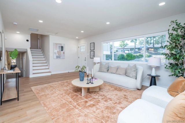 6165 Agee St, San Diego, CA 92122