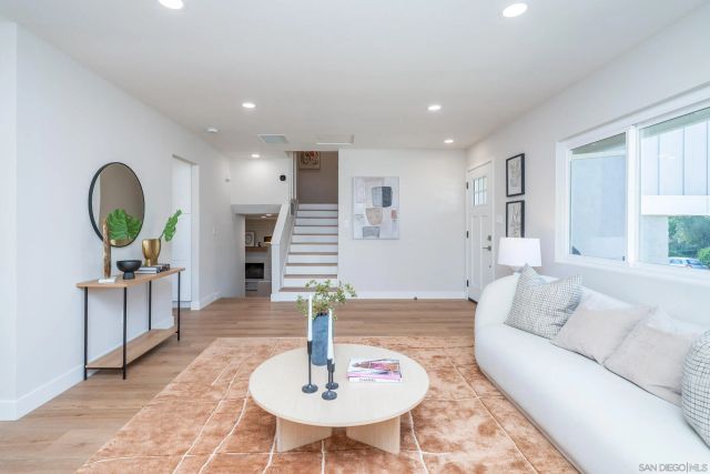 6165 Agee St, San Diego, CA 92122