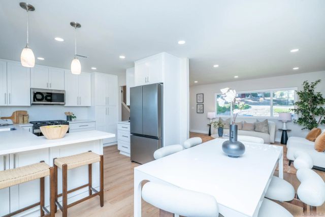 6165 Agee St, San Diego, CA 92122