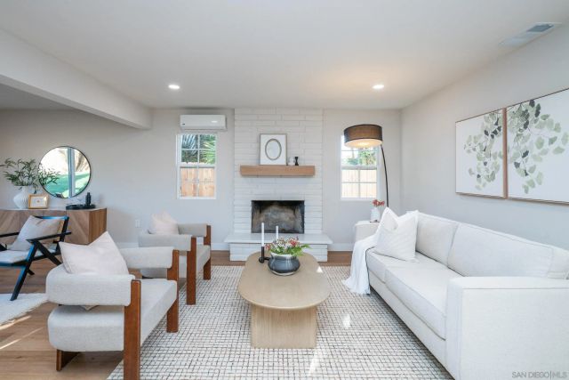 6165 Agee St, San Diego, CA 92122