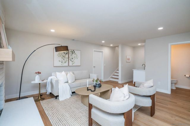 6165 Agee St, San Diego, CA 92122