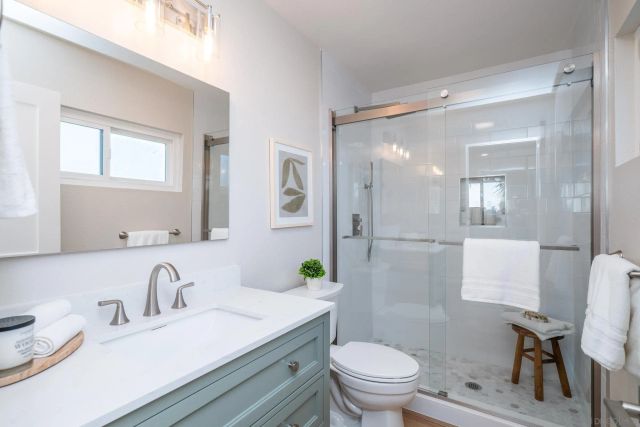 6165 Agee St, San Diego, CA 92122