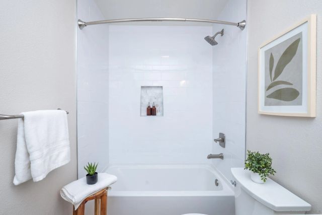 6165 Agee St, San Diego, CA 92122