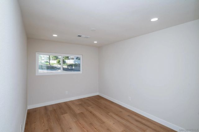 6165 Agee St, San Diego, CA 92122