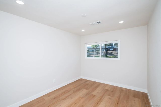 6165 Agee St, San Diego, CA 92122