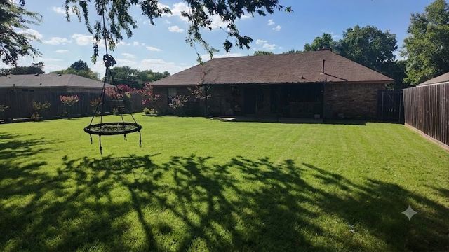 2532 Plaza Boulevard, Dallas, TX 75241