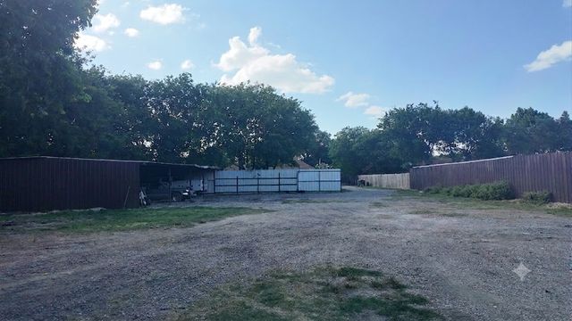 2532 Plaza Boulevard, Dallas, TX 75241