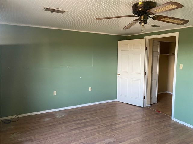 305 S Lime St, Bishop, TX 78343