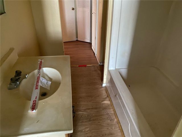 305 S Lime St, Bishop, TX 78343