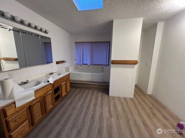 111 NE Briggadun Drive, Belfair, WA 98528