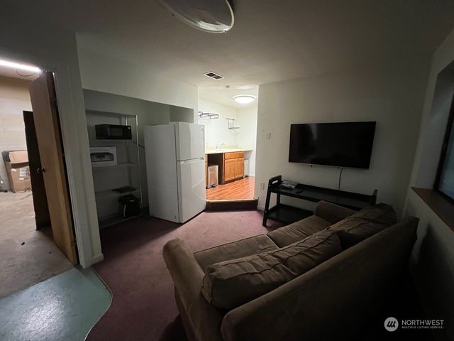 111 NE Briggadun Drive, Belfair, WA 98528