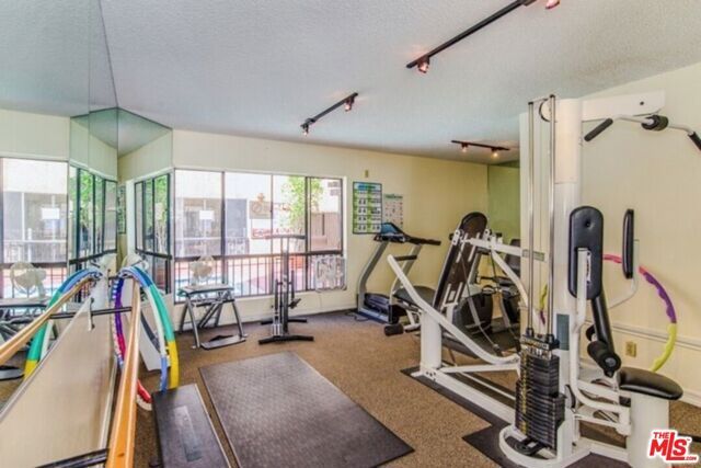 1735 N Fuller Avenue 324, Los Angeles, CA 90046