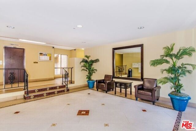 1735 N Fuller Avenue 324, Los Angeles, CA 90046