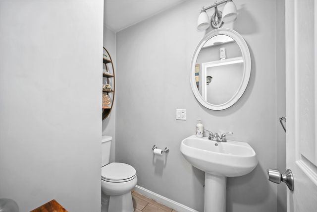 19 Observatory Ave, Haverhill, MA 01832