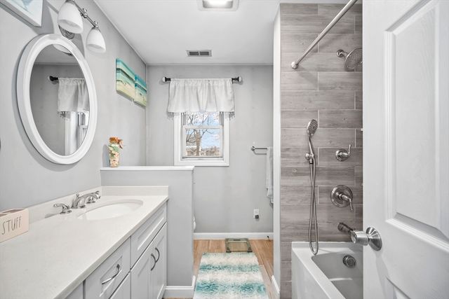 19 Observatory Ave, Haverhill, MA 01832