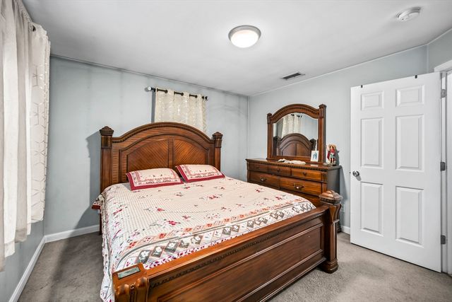 19 Observatory Ave, Haverhill, MA 01832