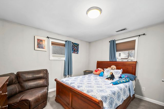 19 Observatory Ave, Haverhill, MA 01832