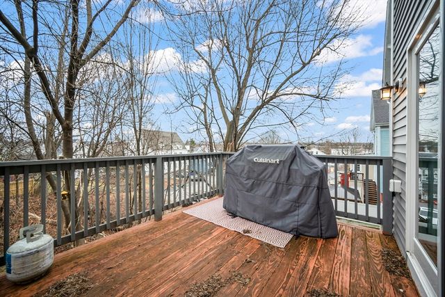 19 Observatory Ave, Haverhill, MA 01832