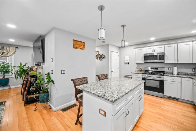 19 Observatory Ave, Haverhill, MA 01832