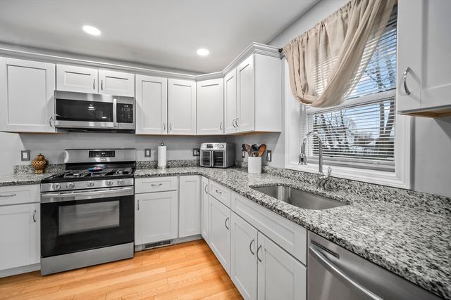 19 Observatory Ave, Haverhill, MA 01832