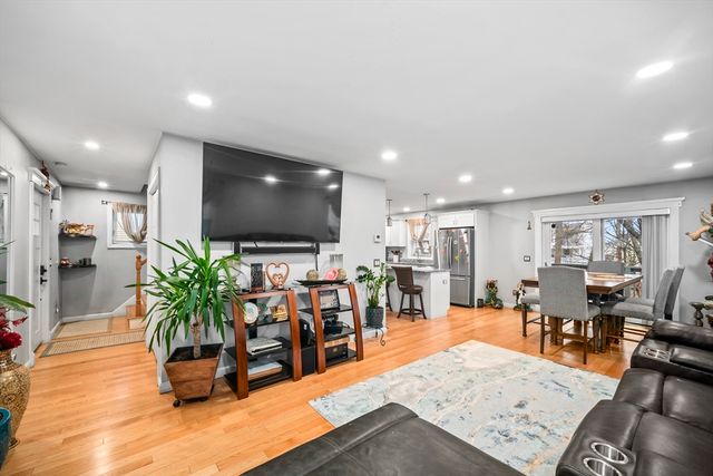 19 Observatory Ave, Haverhill, MA 01832