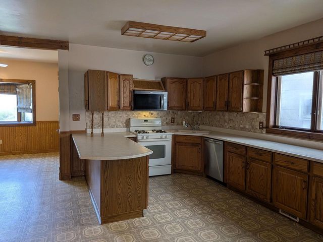 3738 E Plankinton AVENUE, Cudahy, WI 53110