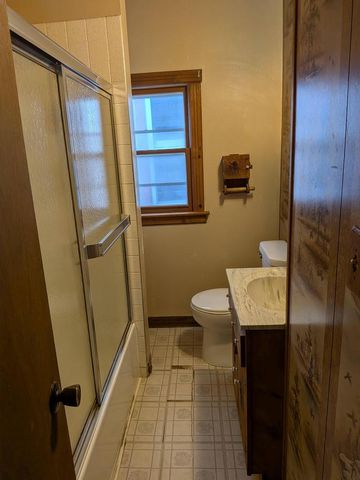 3738 E Plankinton AVENUE, Cudahy, WI 53110