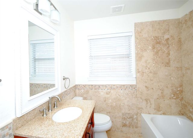 7953 Ridgeview Drive, Houston, TX 77055