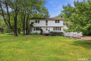 39 Maple Avenue, Bloomfield, CT 06002