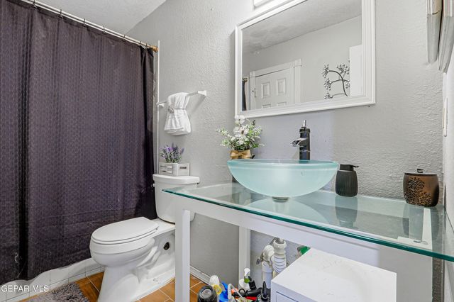 3550 Broken Arrow Drive, El Paso, TX 79936