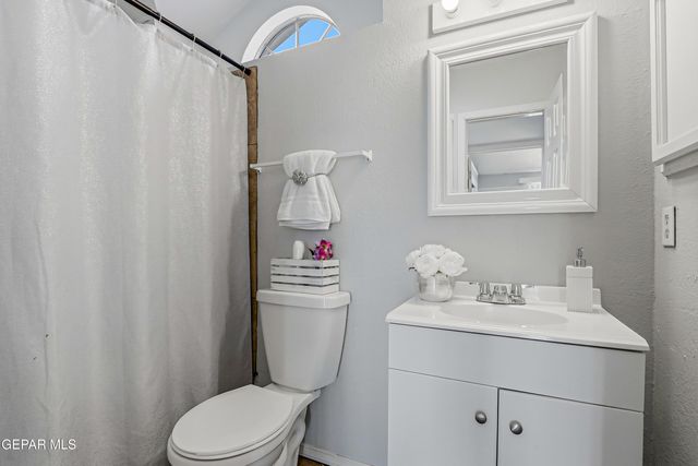 3550 Broken Arrow Drive, El Paso, TX 79936