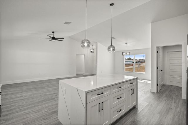 9989 SW 42ND AVENUE, Ocala, FL 34476