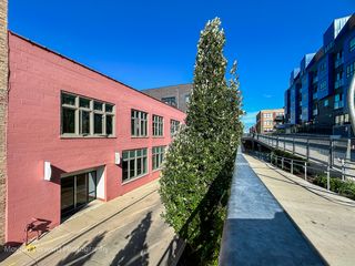 2418 W Bloomingdale Avenue C2, Chicago, IL 60647