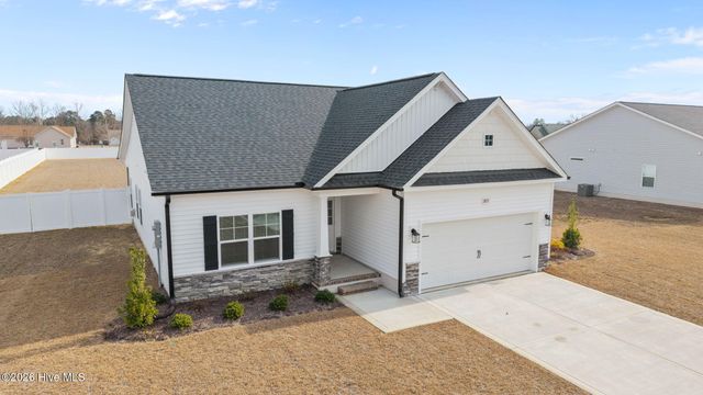 2833 Tucker Hill Drive, Grimesland, NC 27837